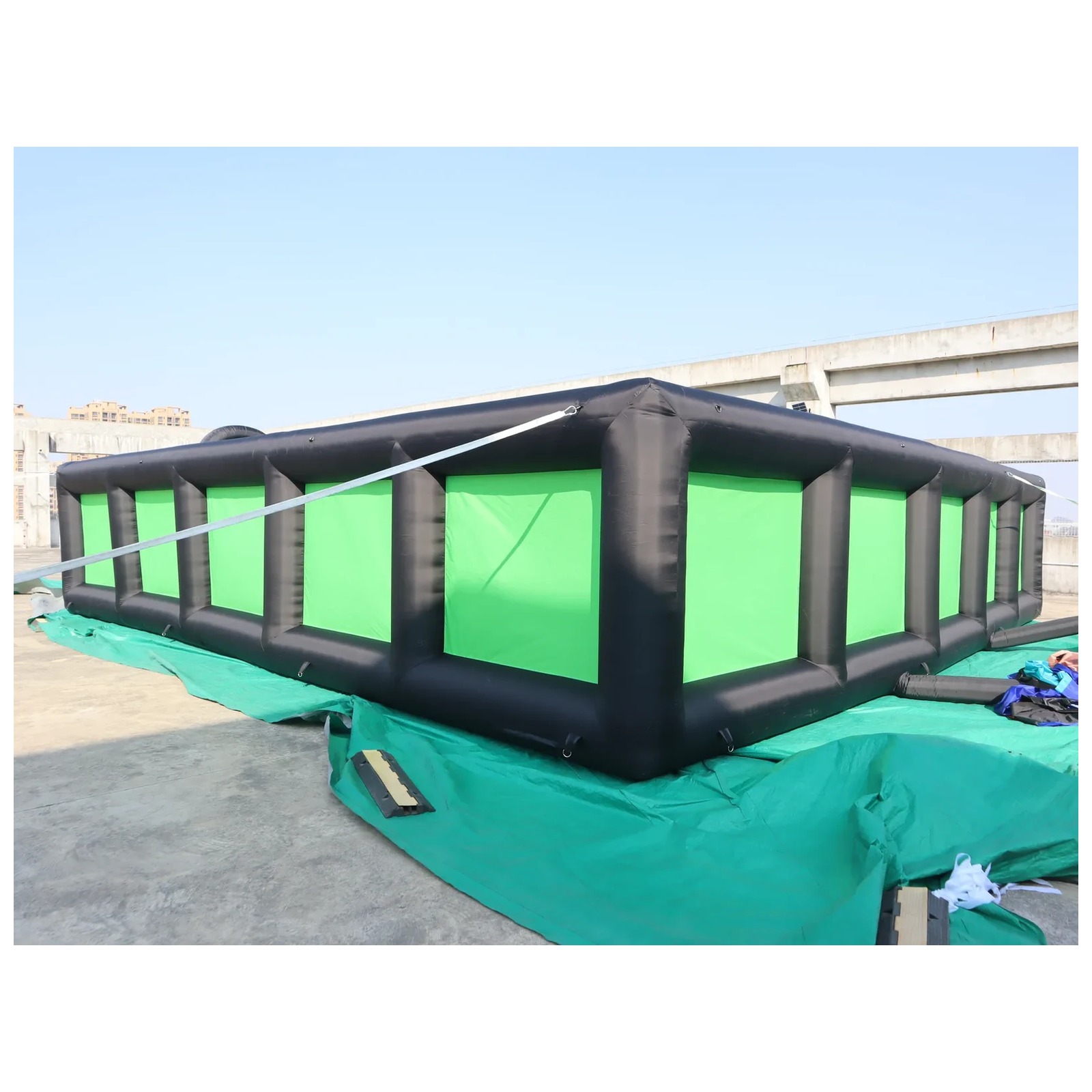 야외용 검정색-녹색 에어바운스 미로 10X10m 33X - Kids Outdoor Party Venue 리뷰 및 가격