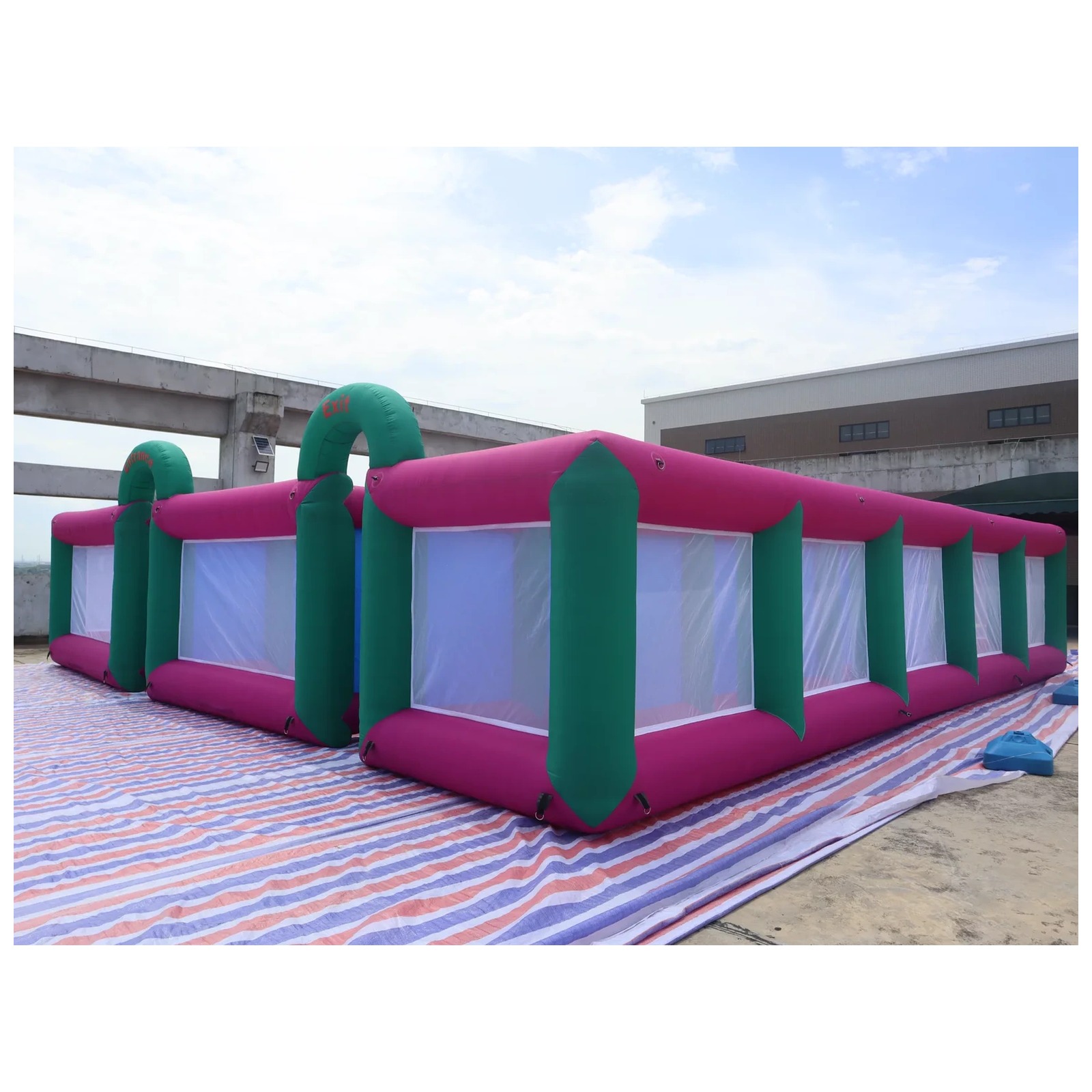 대형 마젠타 그린 메쉬 오픈탑 에어바운스 미로 10X1 - Kids Outdoor Party Venue 리뷰 및 가격